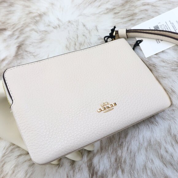 NWT Coach x Peanuts Corner Zip Wristlet CBP29 IMCAH Snoopy - Picture 6 of 10